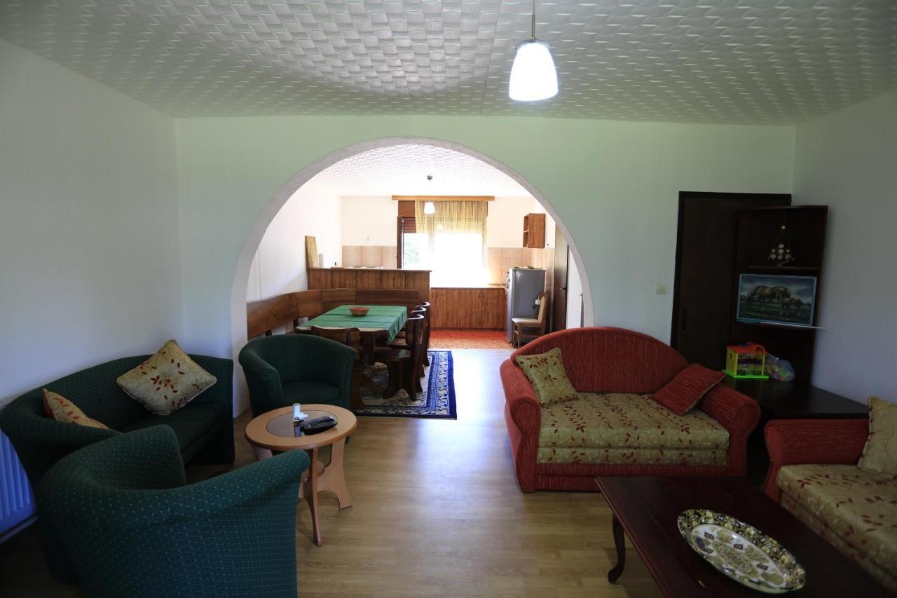 Villa Amigosranch à Kruševac Extérieur photo